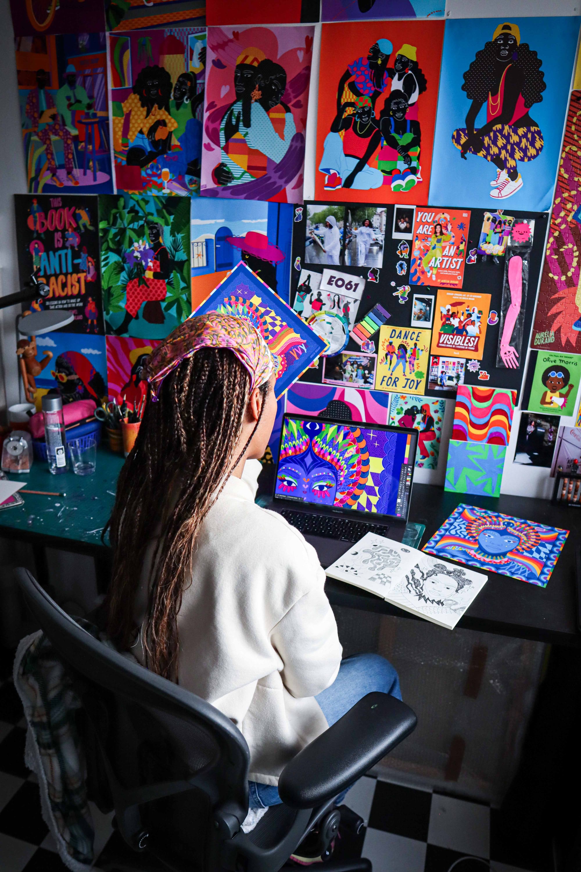 Illustrator Aurelia Durand working at her desk